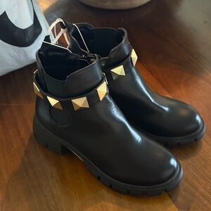 Steve Madden Kids Gold Stud Black Boots 2